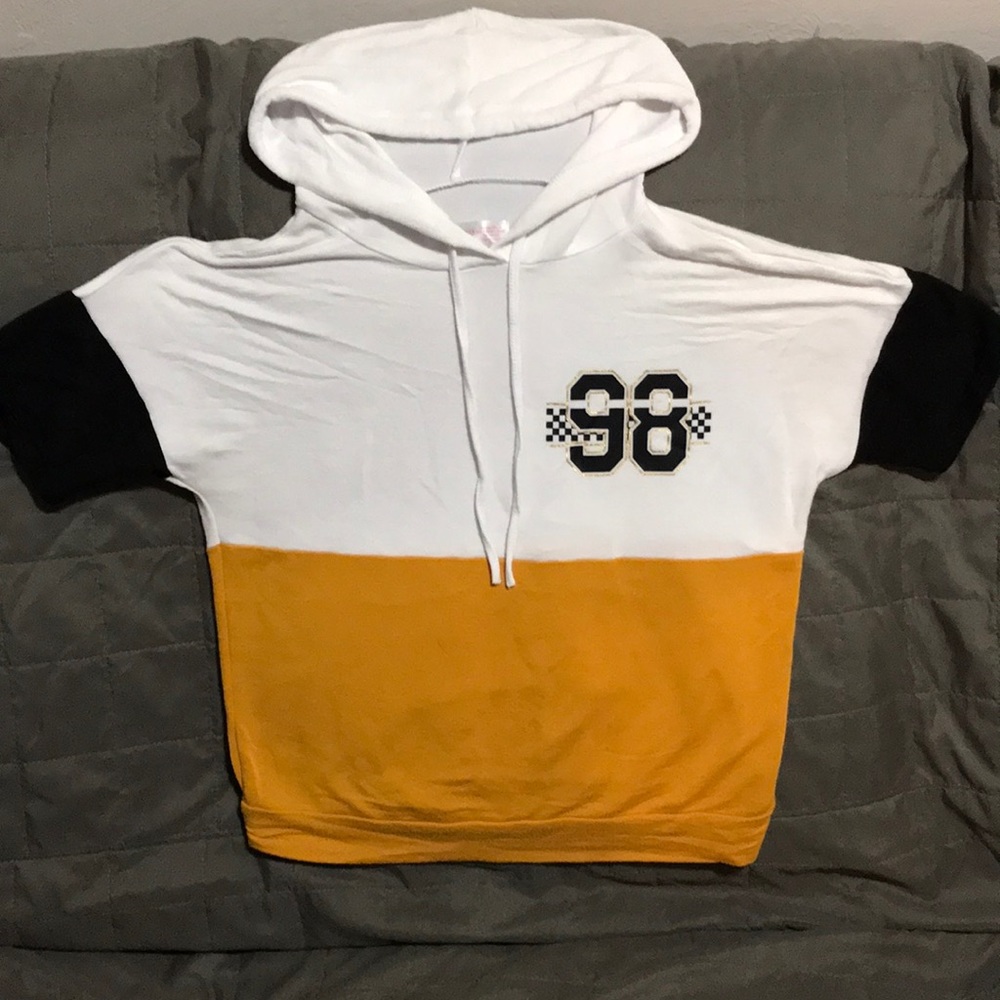 No Boundaries shirt/hoodie size XS 1 Junior